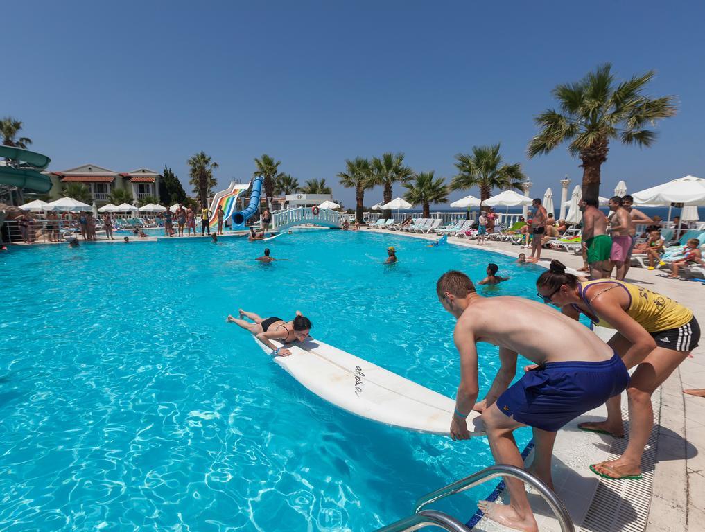 Club Tarhan Beach Didim Exterior photo